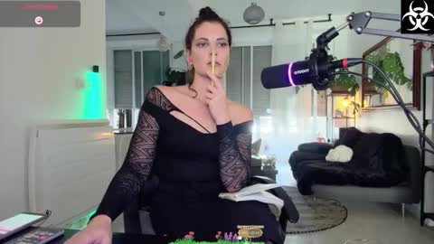 Lana The Virus online show from 22, 10, 2025