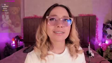 Snapshot of lanaamills chatting on 27, 7, 2026 Lana online show from 27, 7, 2026