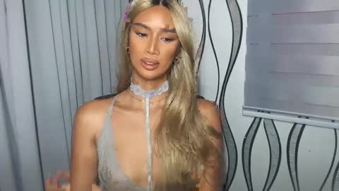 Lana online show from 16, 2, 2025