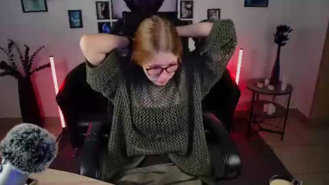 Snapshot of lanafitch chatting on 19, 6, 2026 lana online show from 19, 6, 2026