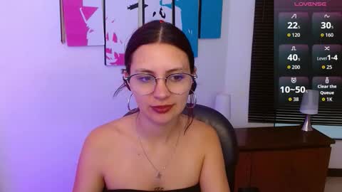 Alana Garcia  online show from 16, 10, 2025