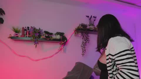 lanaherondale_ online show from 2, 6, 2026