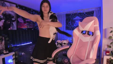 Snapshot of lanakyutt chatting on 8, 2, 2025 L A N A online show from 8, 2, 2025