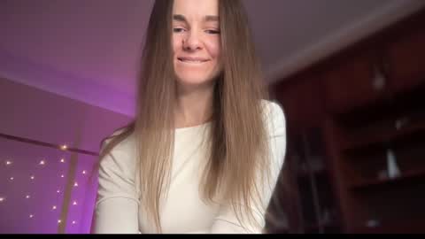 Lana online show from 1, 1, 2025