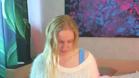 Snapshot of lanavismith chatting on 17, 6, 2026 LanaviSmith online show from 17, 6, 2026