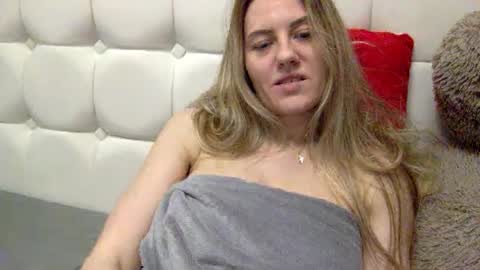 Snapshot of langoria chatting on 10, 2, 2025 langoria online show from 10, 2, 2025