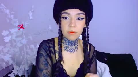 Snapshot of lannie_gonzales chatting on 8, 10, 2025 LANNIE   online show from 8, 10, 2025