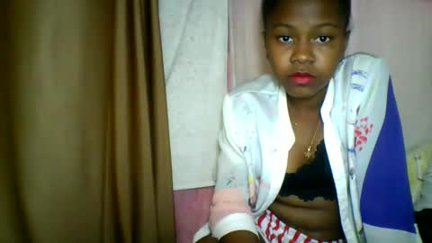 Snapshot of lara_belle chatting on 15, 5, 2026 lara_belle online show from 15, 5, 2026