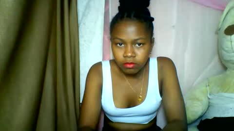 Snapshot of lara_belle chatting on 20, 5, 2026 lara_belle online show from 20, 5, 2026