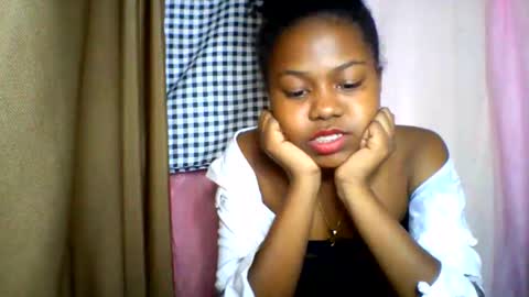 Snapshot of lara_belle chatting on 6, 6, 2026 lara_belle online show from 6, 6, 2026
