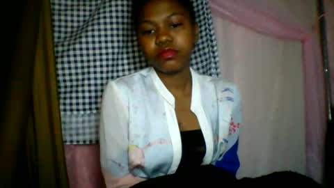 Snapshot of lara_belle chatting on 12, 7, 2026 lara_belle online show from 12, 7, 2026