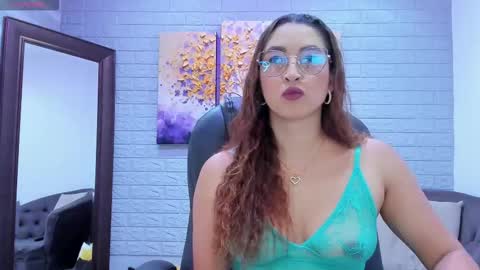      700  200   online show from 25, 3, 2026