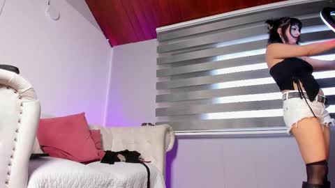 lara_reynolds_ online show from 26, 2, 2026