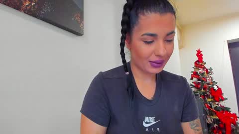 Snapshot of lara_squirtx chatting on 6, 12, 2024 Lara online show from 6, 12, 2024