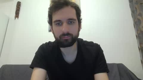 Snapshot of laraaan chatting on 2, 12, 2025 laraaan online show from 2, 12, 2025