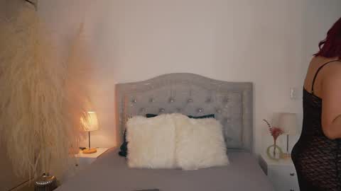 Lara  online show from 3, 10, 2025