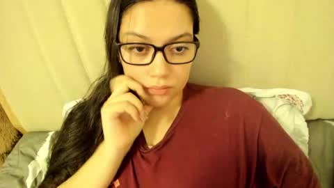 Snapshot of laracamille chatting on 21, 10, 2025 lara online show from 21, 10, 2025