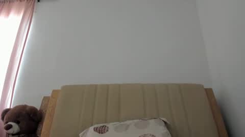 Snapshot of laracamille chatting on 25, 11, 2025 lara online show from 25, 11, 2025