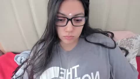 Snapshot of laracamille chatting on 8, 2, 2026 lara online show from 8, 2, 2026