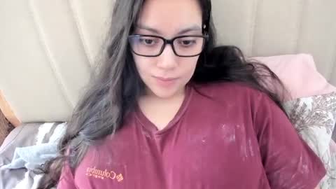 Snapshot of laracamille chatting on 29, 3, 2026 lara online show from 29, 3, 2026