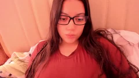 Snapshot of laracamille chatting on 6, 4, 2026 lara online show from 6, 4, 2026