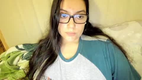 Snapshot of laracamille chatting on 15, 4, 2026 lara online show from 15, 4, 2026