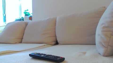 LaraKanes online show from 16, 12, 2025