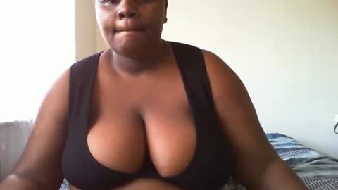 laralovex online show from 15, 12, 2024