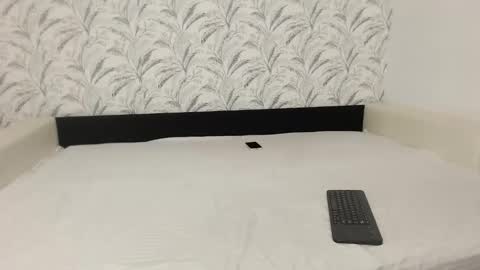 Snapshot of larataylorrr chatting on 16, 12, 2025 larataylorrr online show from 16, 12, 2025