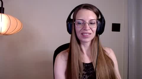 Snapshot of larawintersxxx chatting on 16, 7, 2026 larawintersxxx online show from 16, 7, 2026