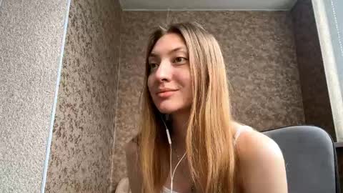 Snapshot of lareebuggie chatting on 8, 6, 2026 Eva online show from 8, 6, 2026