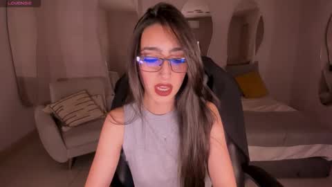 Snapshot of larisasmirnov chatting on 11, 11, 2025 Larisa Smirnov online show from 11, 11, 2025