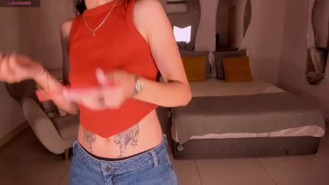 Snapshot of larisasmirnov chatting on 12, 11, 2025 Larisa Smirnov online show from 12, 11, 2025