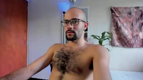 larry_stewart online show from 14, 4, 2026