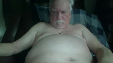 Snapshot of larryw01 chatting on 10, 2, 2026 larryw01 online show from 10, 2, 2026