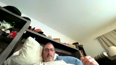 Snapshot of larryzebo1 chatting on 8, 11, 2025 larryzebo1 online show from 8, 11, 2025