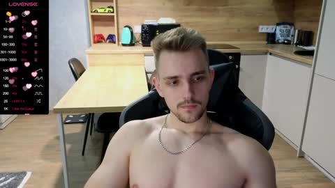 Snapshot of larstar01 chatting on 2, 2, 2025 Lars online show from 2, 2, 2025