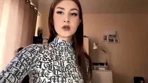 Snapshot of lashawnabatun chatting on 21, 4, 2026 Sara online show from 21, 4, 2026