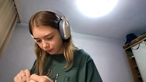 Snapshot of lateshastarnaud chatting on 26, 3, 2026 Linet online show from 26, 3, 2026