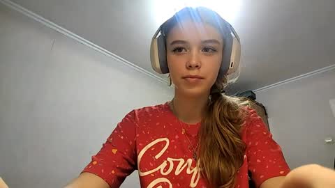 Snapshot of lateshastarnaud chatting on 28, 3, 2026 Linet online show from 28, 3, 2026