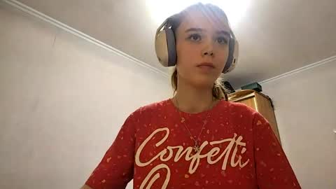 Snapshot of lateshastarnaud chatting on 1, 4, 2026 Linet online show from 1, 4, 2026