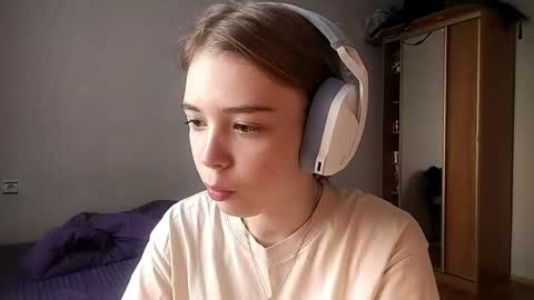 Snapshot of lateshastarnaud chatting on 22, 4, 2026 Linet online show from 22, 4, 2026
