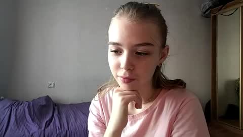 Snapshot of lateshastarnaud chatting on 29, 4, 2026 Linet online show from 29, 4, 2026