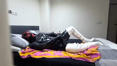 Snapshot of latexboy1986 chatting on 20, 6, 2026 latex boy 38 online show from 20, 6, 2026