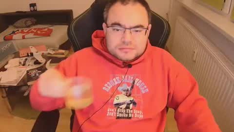 Snapshot of latexboy893 chatting on 29, 11, 2025 latexboy893 online show from 29, 11, 2025