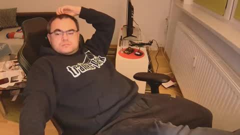 Snapshot of latexboy893 chatting on 22, 12, 2025 latexboy893 online show from 22, 12, 2025