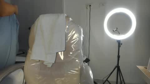 Johana y Santiago online show from 9, 2, 2025