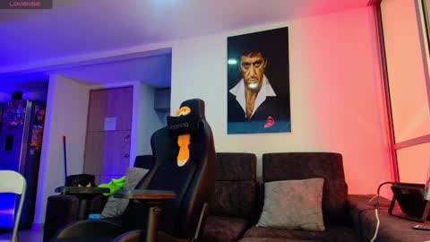 Snapshot of latin_couple77 chatting on 4, 2, 2025 Sara y Andy online show from 4, 2, 2025