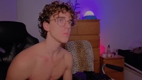  Free OF online show from 19, 10, 2025