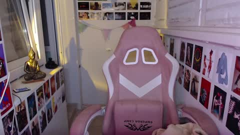 miiiiiiaaaa online show from 6, 12, 2024